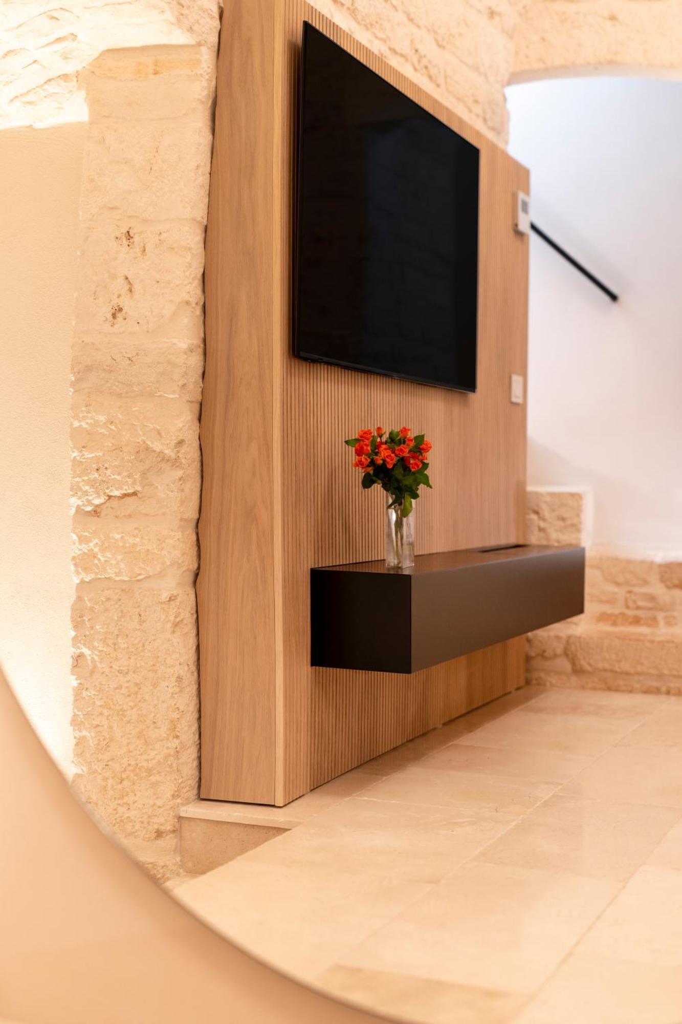 Naiira Luxury Trullo - Jacuzzi And Patio Apartment Alberobello Exterior photo