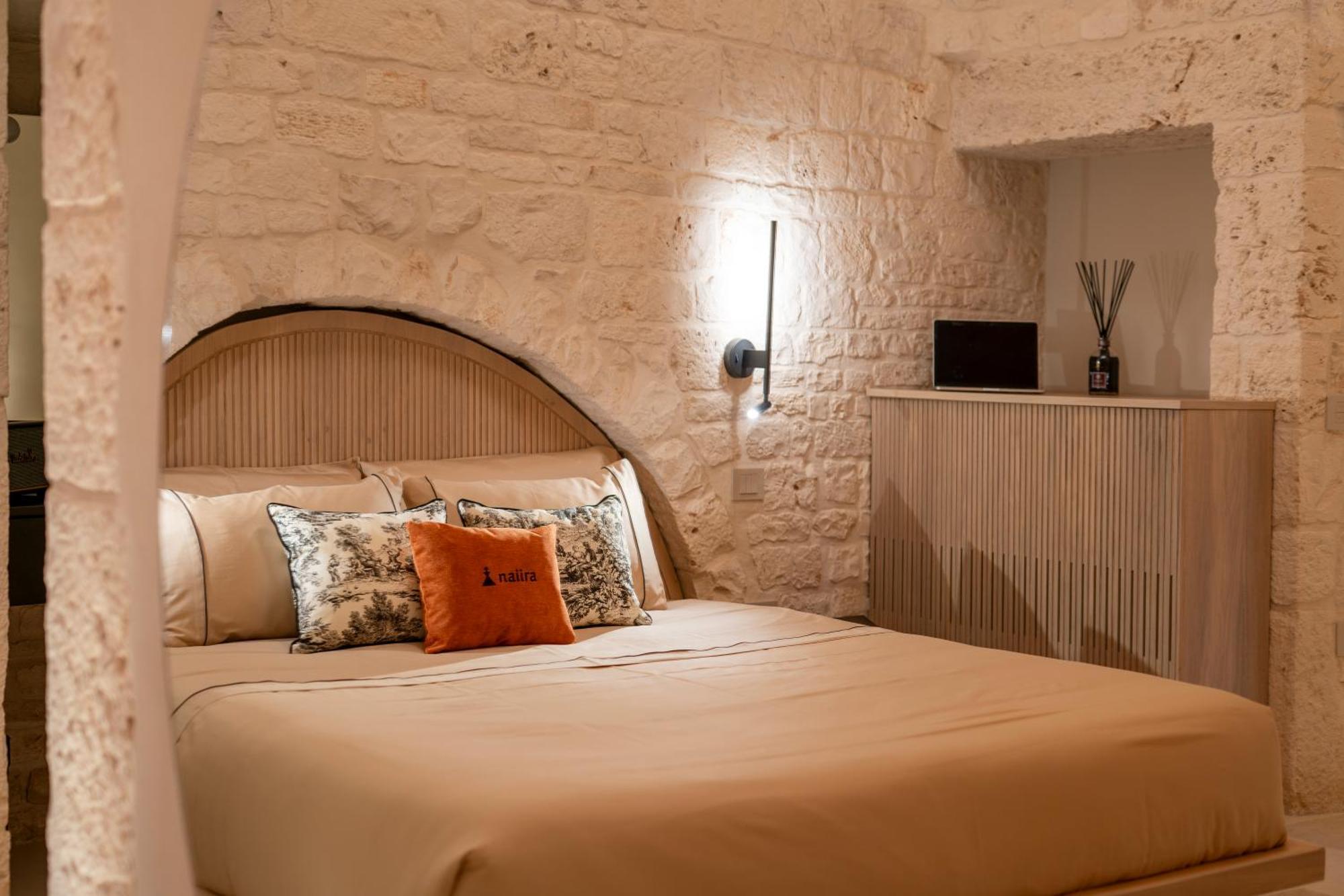 Naiira Luxury Trullo - Jacuzzi And Patio Apartment Alberobello Exterior photo