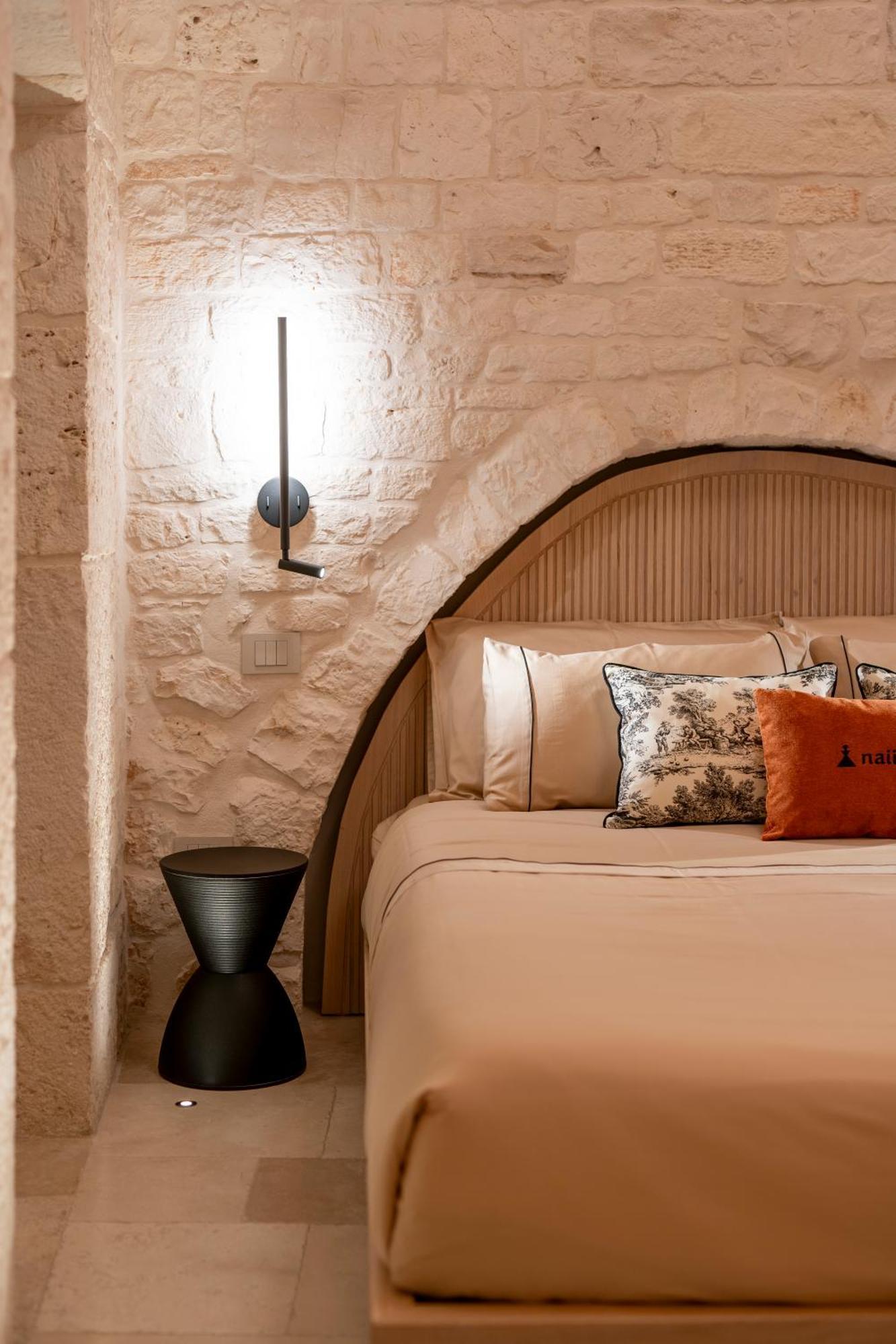 Naiira Luxury Trullo - Jacuzzi And Patio Apartment Alberobello Exterior photo