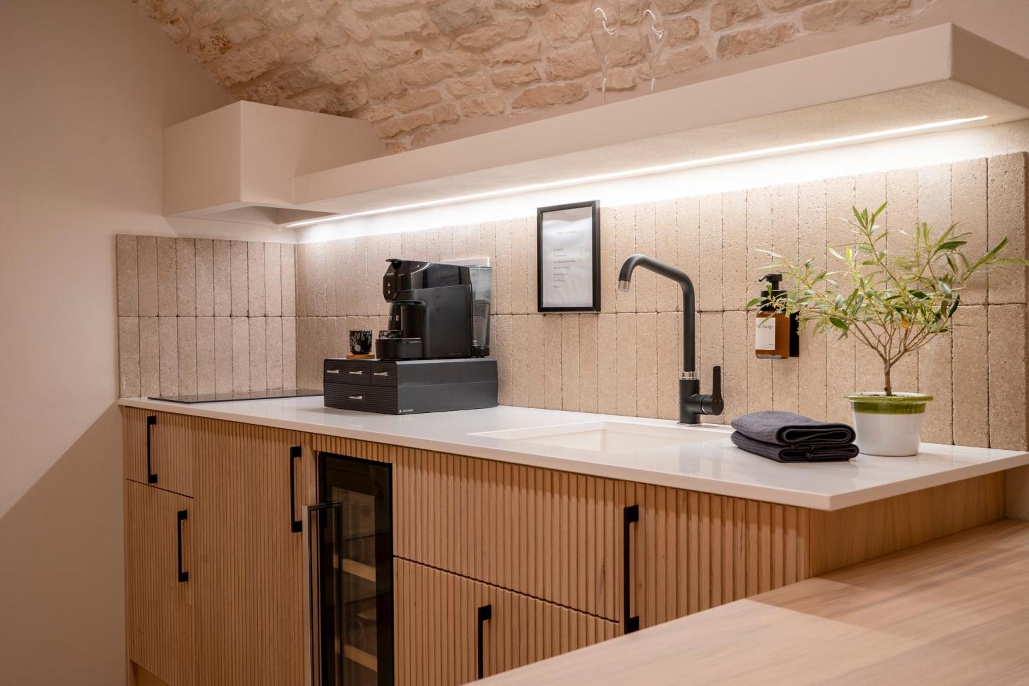 Naiira Luxury Trullo - Jacuzzi And Patio Apartment Alberobello Exterior photo