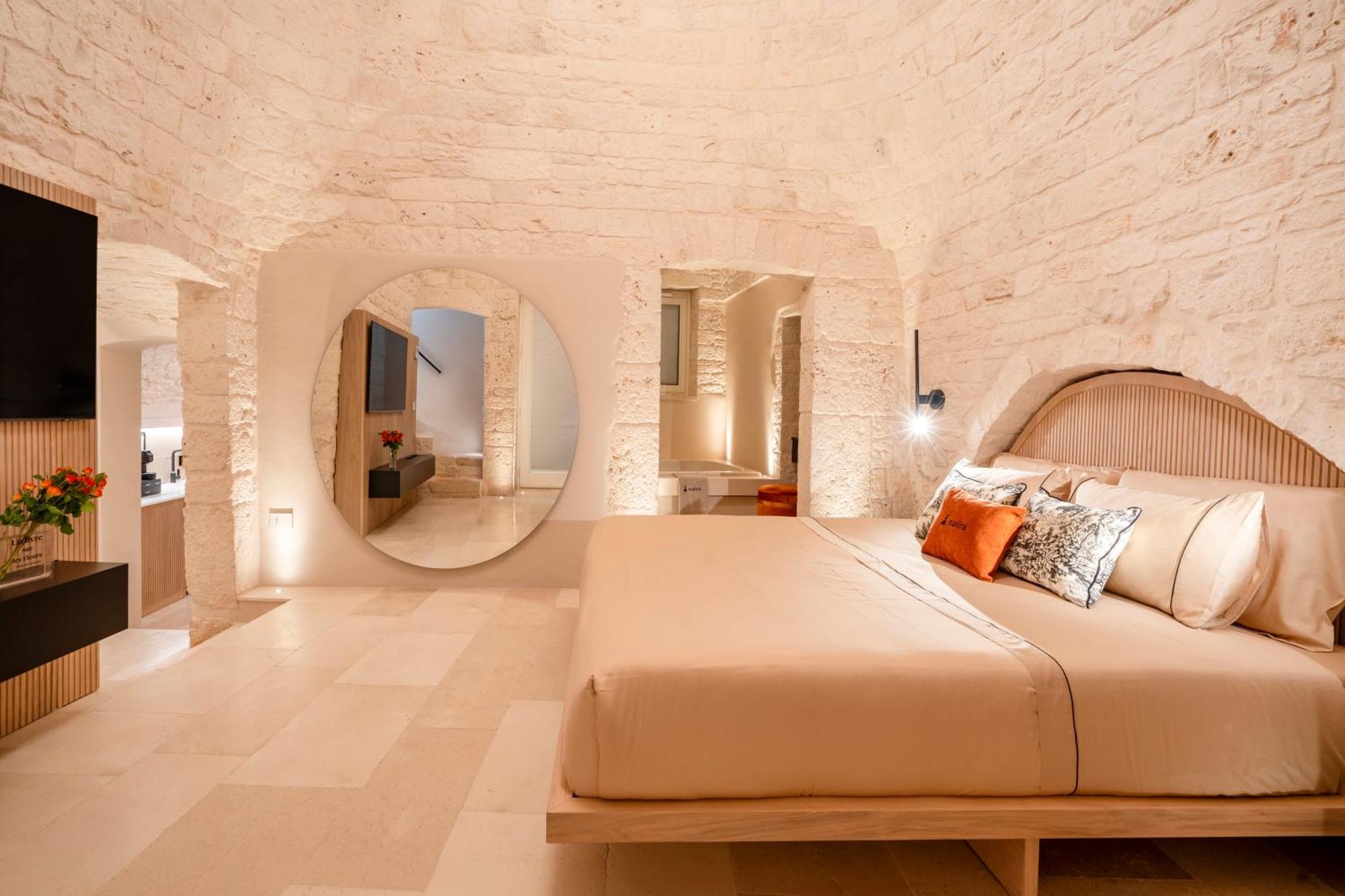 Naiira Luxury Trullo - Jacuzzi And Patio Apartment Alberobello Exterior photo
